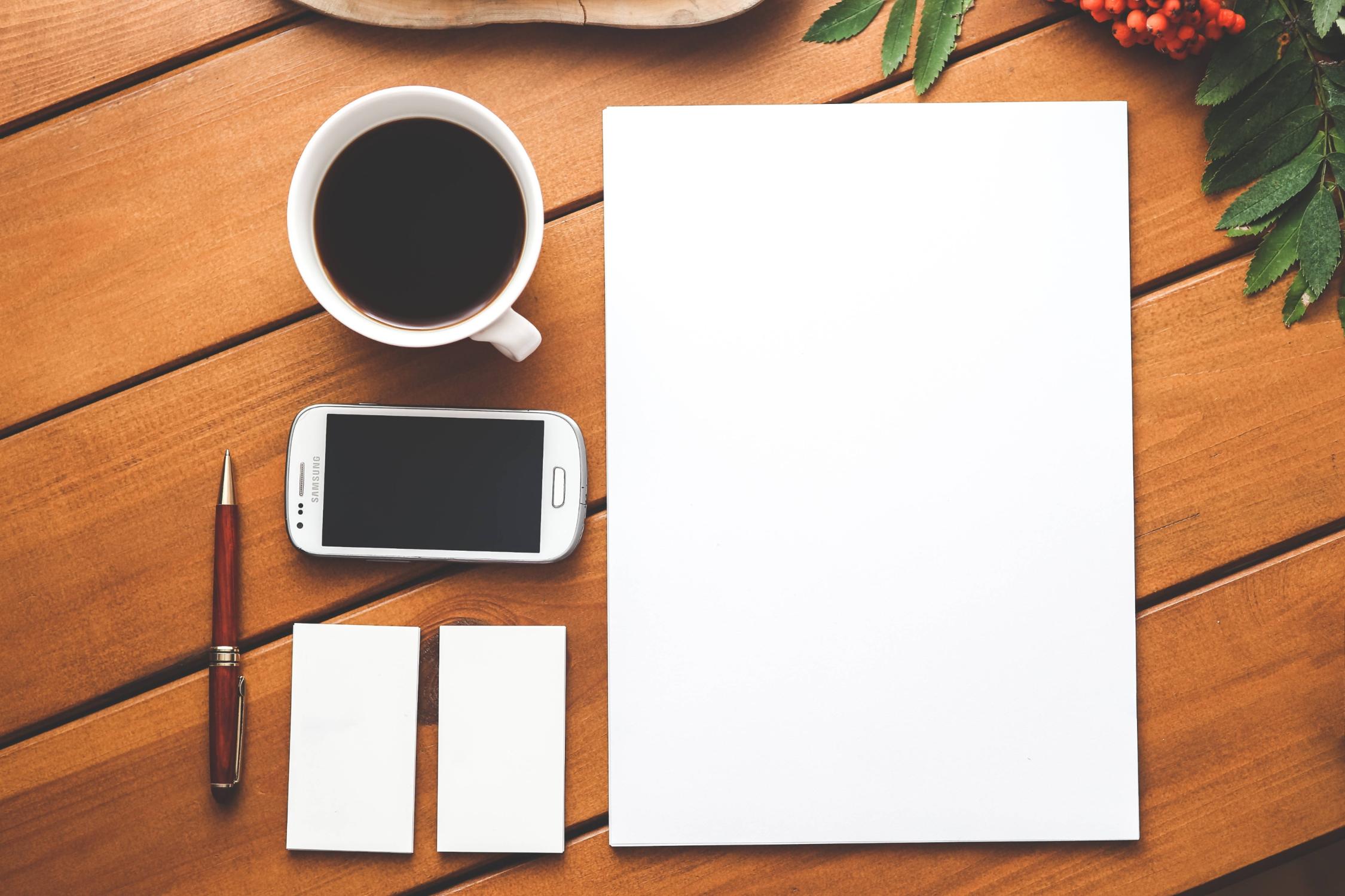 Minimalistisches Büro