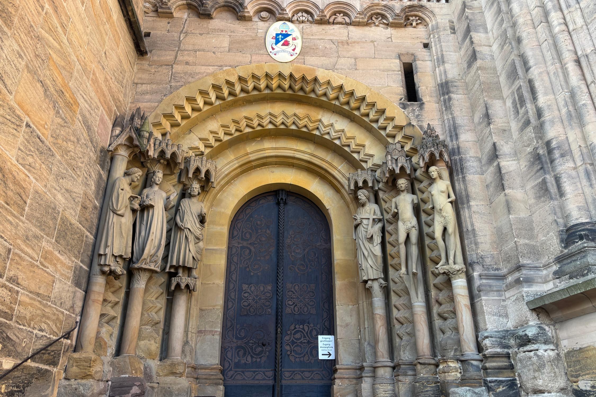 Papstwappen Dom